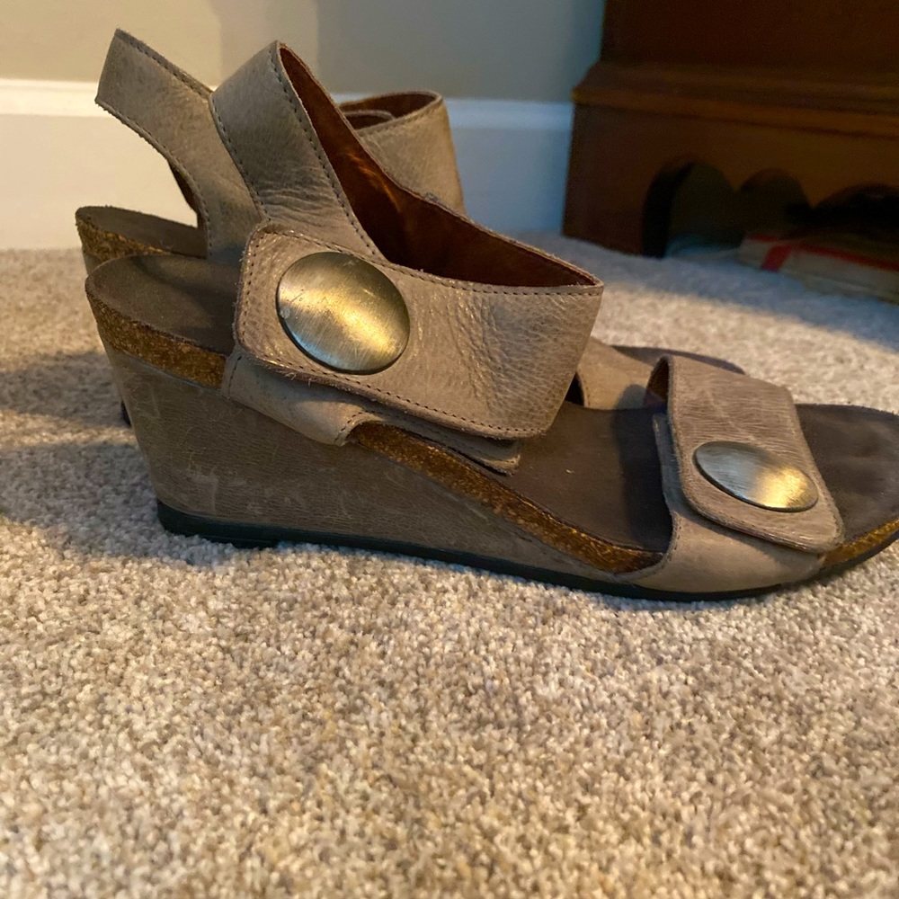 Taos wedge sandals
